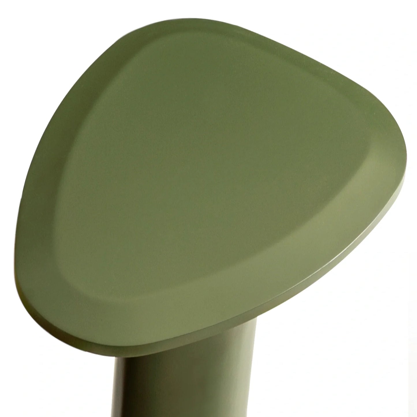 Amora koleksiyonu - Zeytin yeşili mdf tabla ve ayaklı üçgen yan sehpa