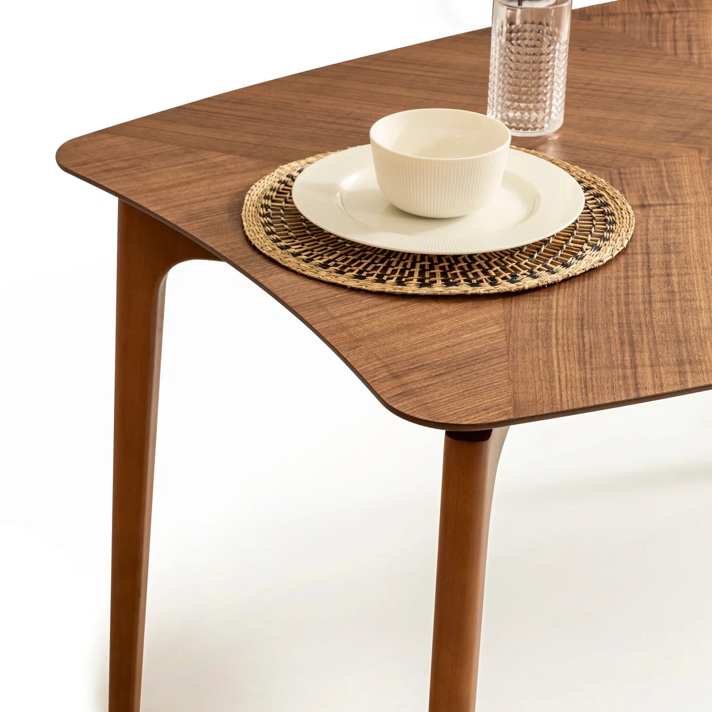 Andora koleksiyonu - Ceviz tabla ve masif ayaklı dikdörtgen iç bükey kenarlı yemek masası