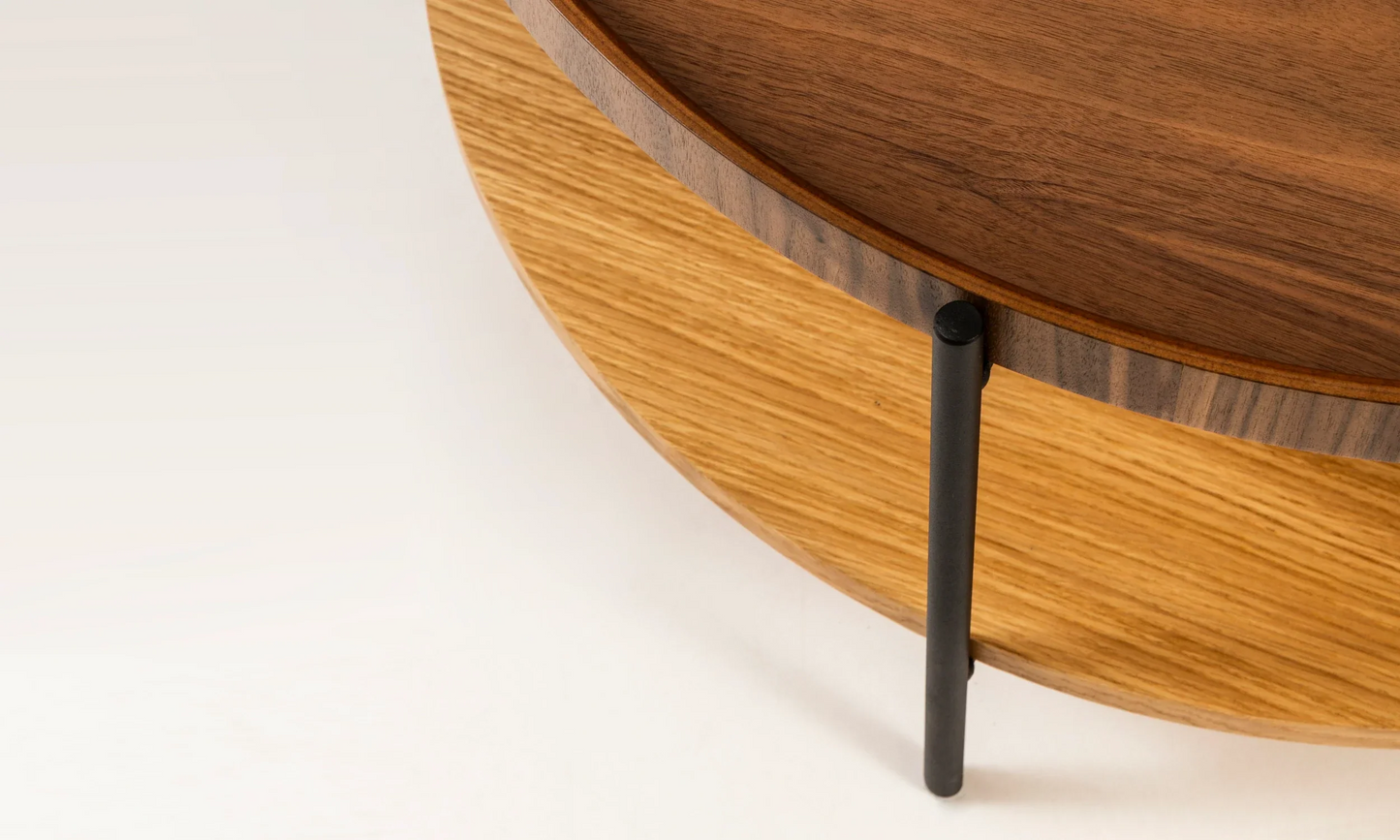 Harmonia koleksiyonu - Ceviz tablalı, meşe raflı, siyah metal ayaklı, 100 cm yuvarlak orta sehpa