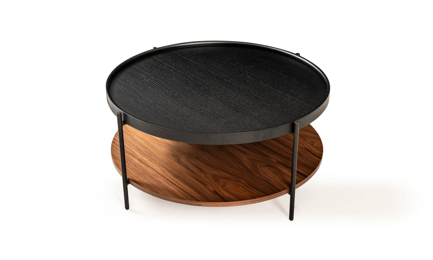 Harmonia koleksiyonu - Siyah meşe tablalı, ceviz raflı, siyah metal ayaklı yuvarlak orta sehpa