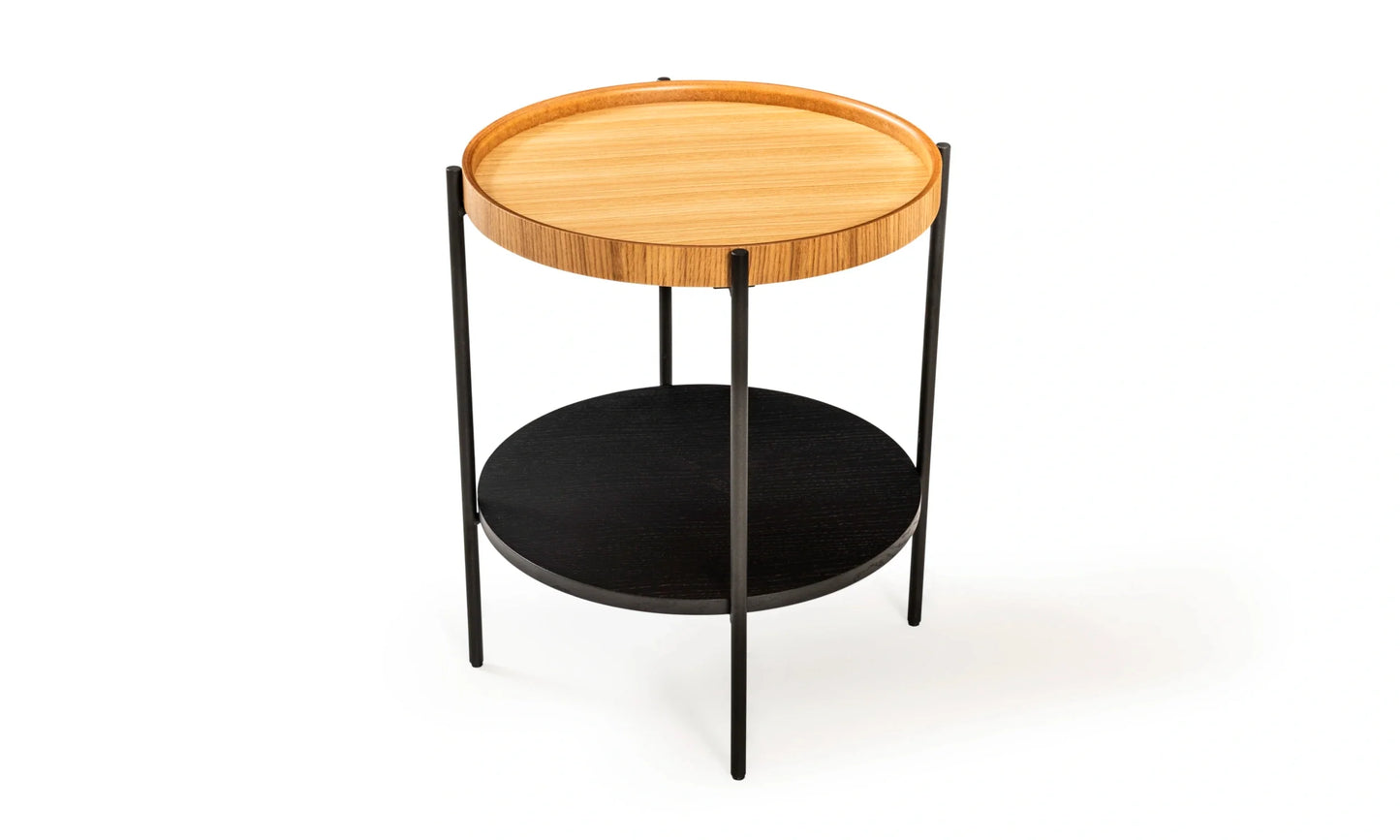 Harmonia koleksiyonu - Meşe tablalı, siyah meşe raflı, siyah metal ayaklı yuvarlak yan sehpa