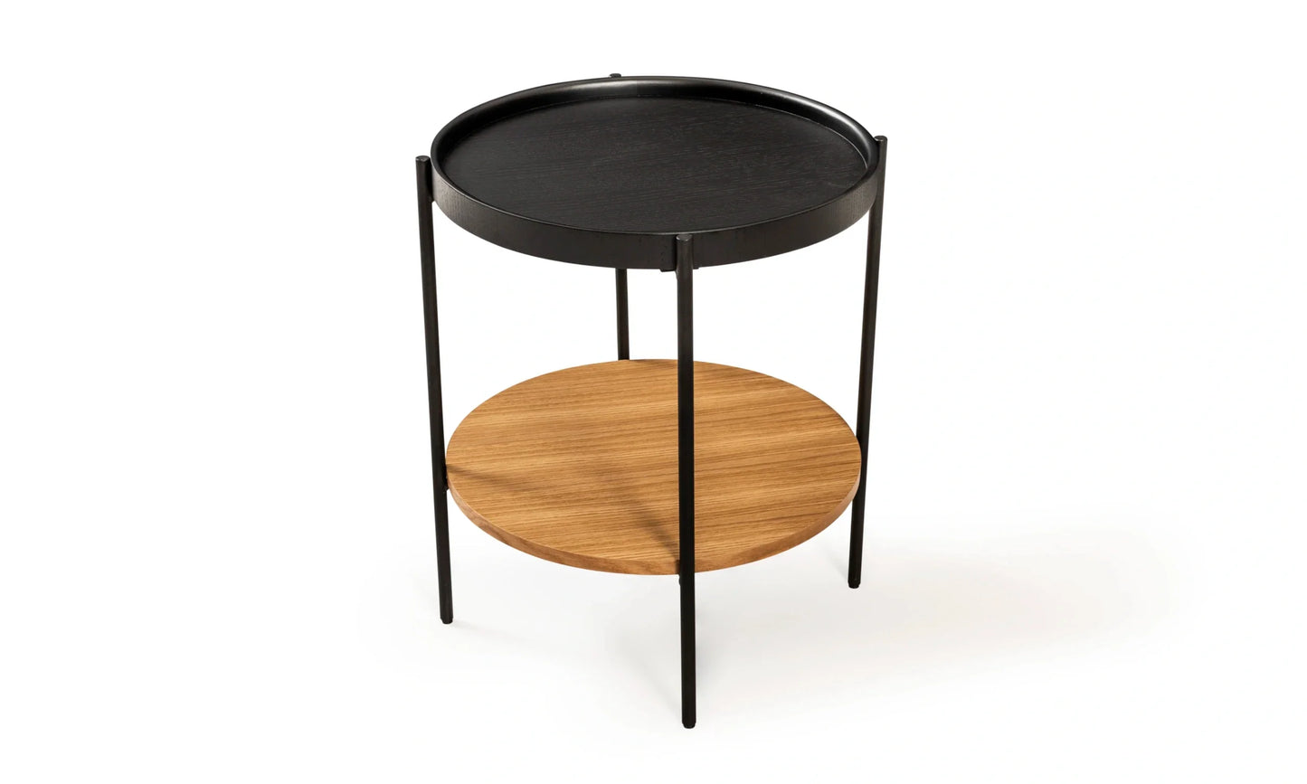 Harmonia koleksiyonu - Siyah meşe tablalı, meşe raflı, siyah metal ayaklı yuvarlak yan sehpa