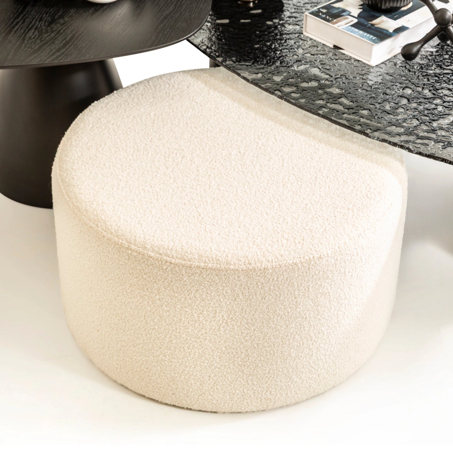 Pena koleksiyonu - Bej kumaşlı ve MDF iskeletli yuvarlak puf