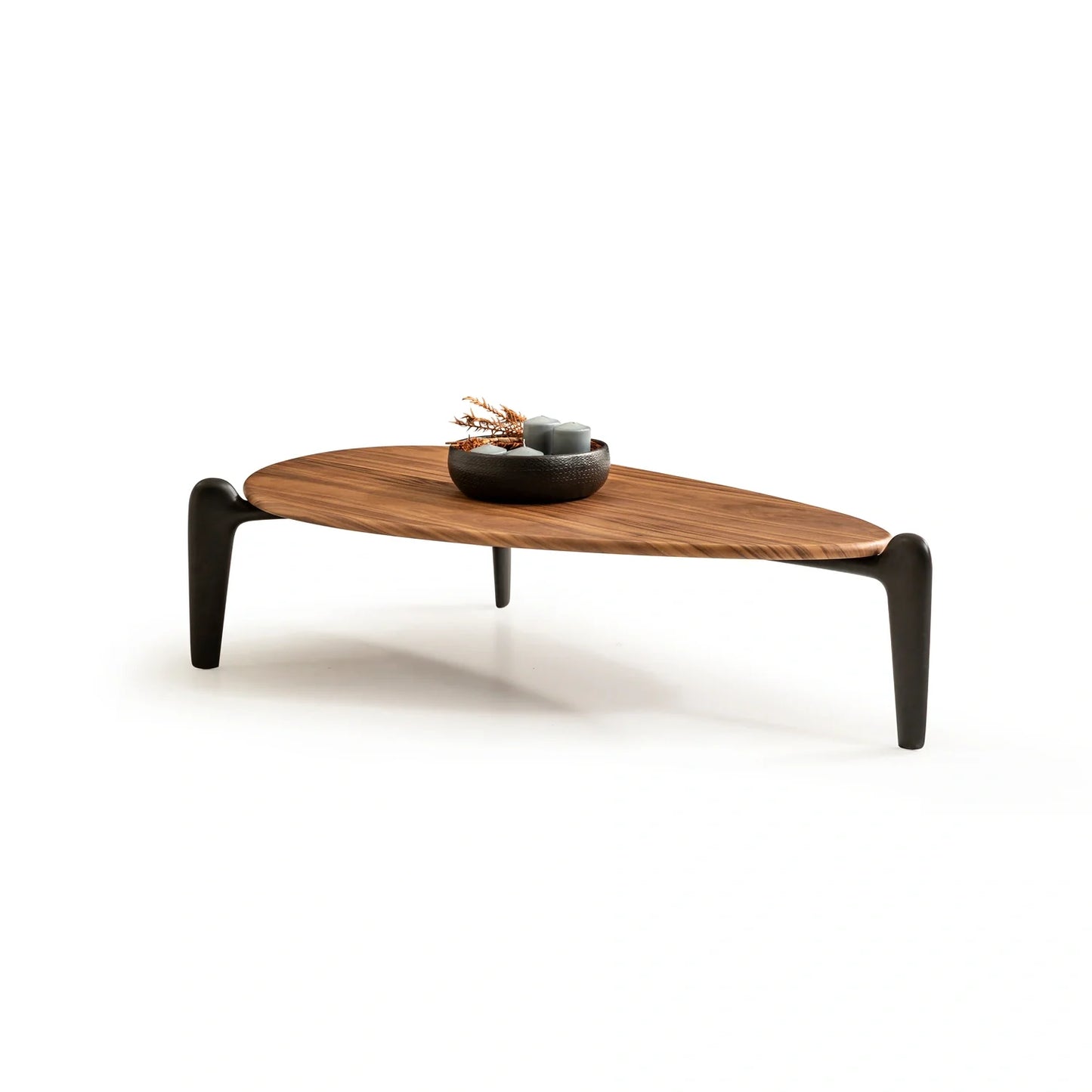 Pena koleksiyonu - Ceviz tabla ve siyah polyester ayaklı yuvarlatılmış üçgen 160 cm orta sehpa