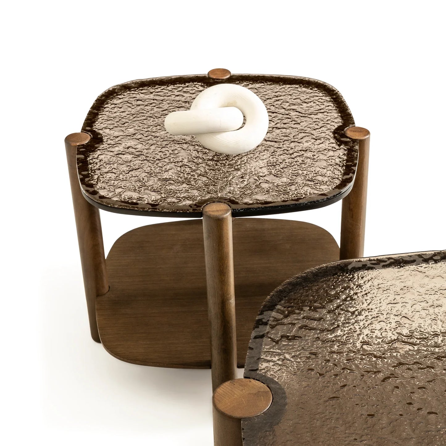 Tigris koleksiyonu - Bronz füzyon cam tabla ve eskitme meşe ayaklı kare yan sehpa